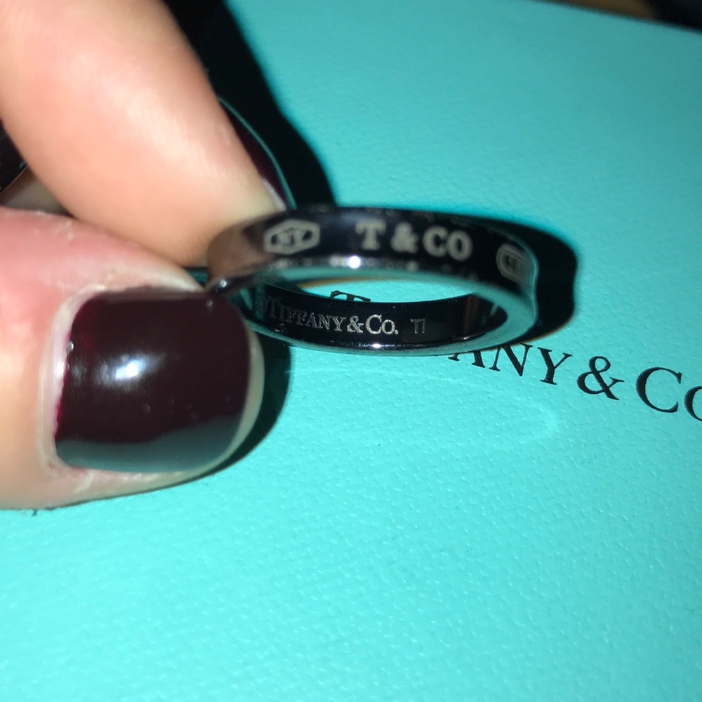 Tiffany & Co. Black Band Ring - Picture 4 of 4